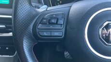 MG HS 1.5 T-GDI Trophy 5dr DCT Petrol Hatchback